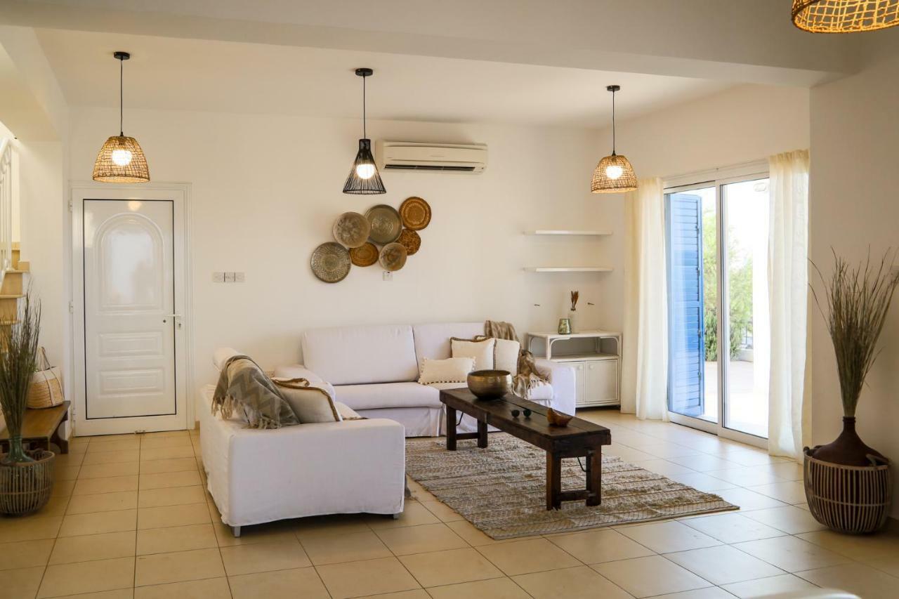 Phaedrus Living: Seaside Luxury Villa Anafi باراليمني المظهر الخارجي الصورة